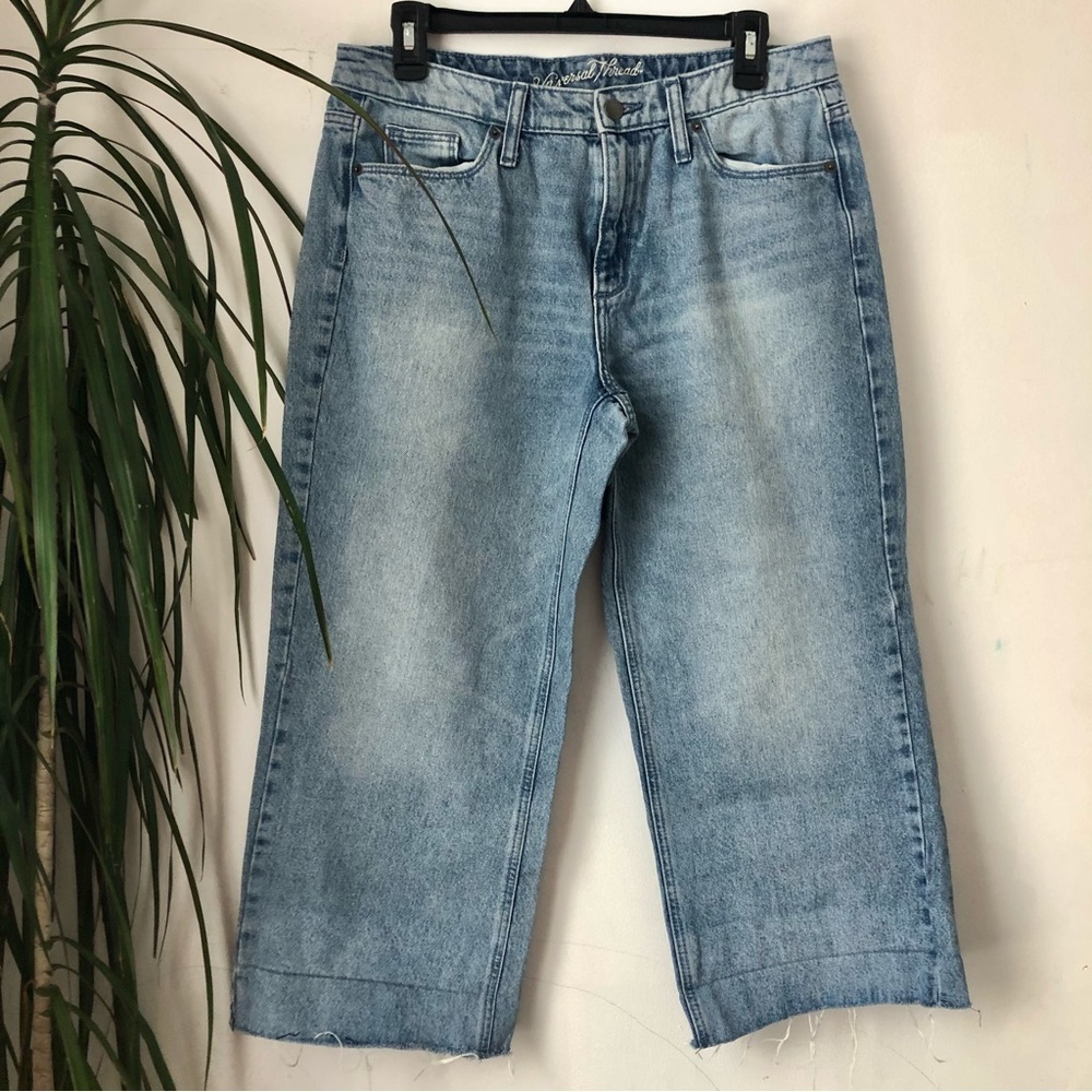 UNIVERSAL THREAD Women’s Wide Leg Cropped Raw Hem Mid Wash Jeans Cotton …
